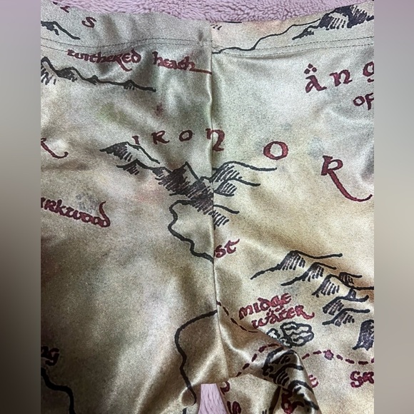 Blackmilk Lord of the Rings Themed Leggings - Picture 6 of 9